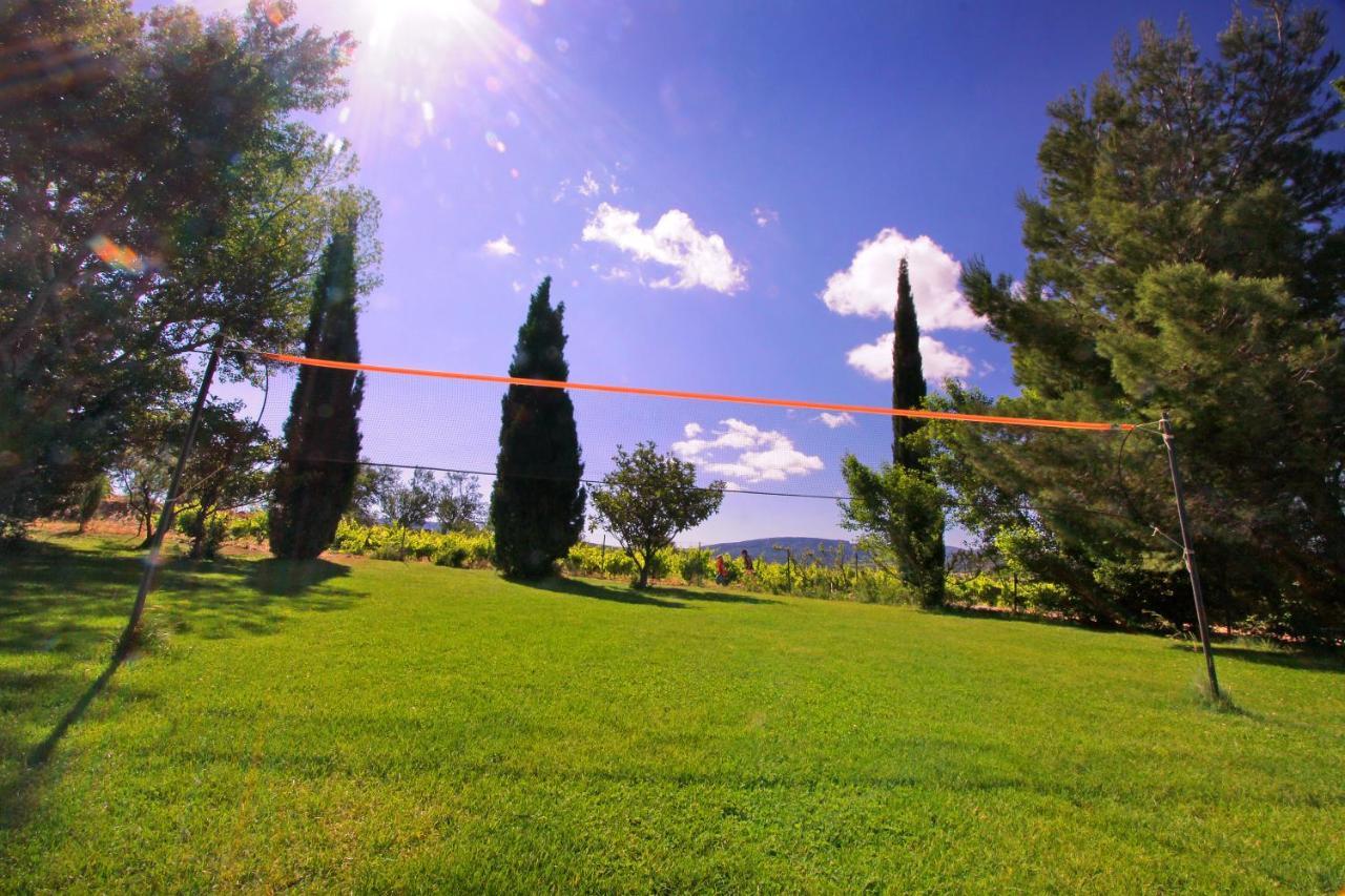 Camping La Peiriere Tuchan Buitenkant foto