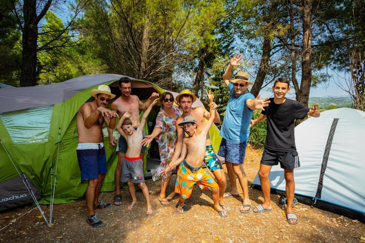 Camping La Peiriere Tuchan Buitenkant foto